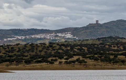 Embalse Villalba y Torre Homenaje.